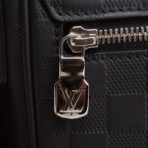 LOUIS VUITTON Damier Infini District Messenger PM - Black - 图片 13