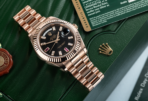 Rolex Day-Date II 41mm 218235 – Black Dial with Factory Ruby & Diamond Markers – 18K Rose Gold President Bracelet - 图片 2