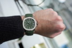 Patek Philippe Aquanaut 5168G-010 42.2mm 18K White Gold Khaki Green Dial - 图片 3