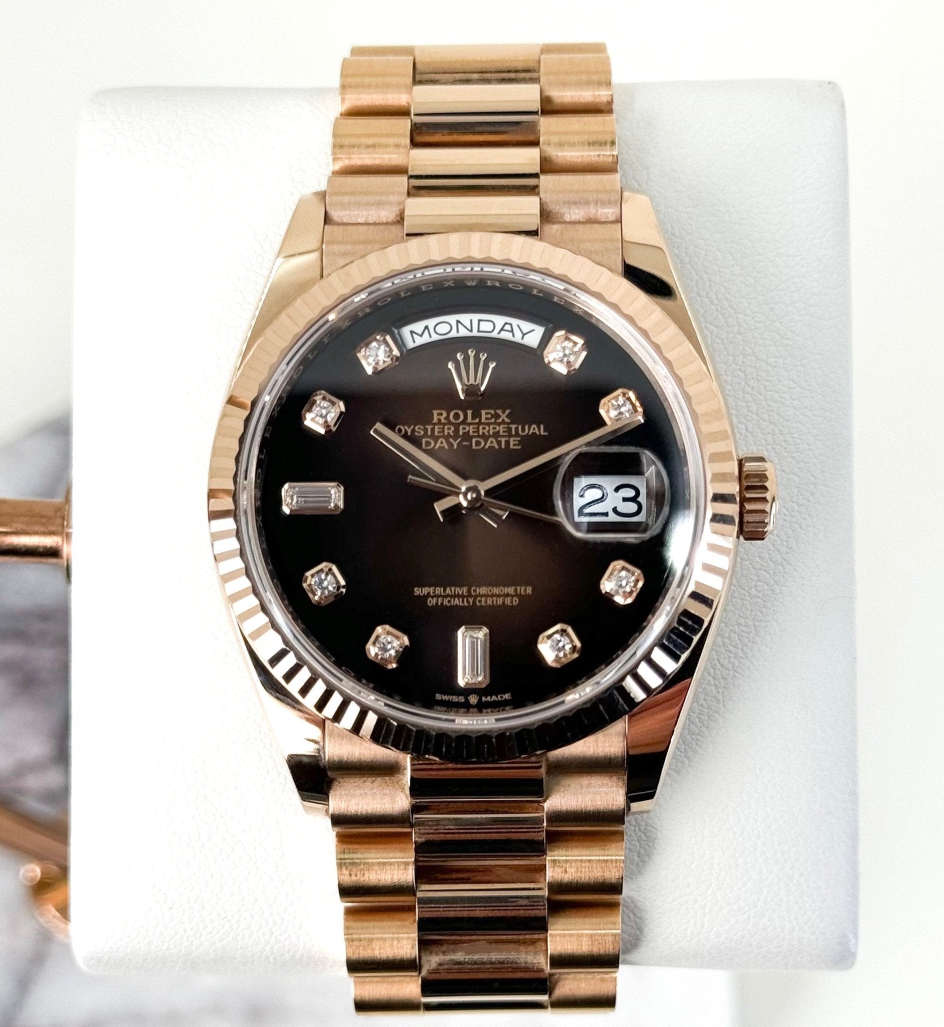 rolex-day-date-36-rose-gold-brown-ombre-diamond-dial-fluted-bezel-president-bracelet-128235-545777.jpg Rolex Day-Date 36 Rose Gold Brown Ombre Diamond Dial & Fluted Bezel President Bracelet 128235 - 图片 1